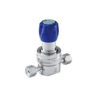 Регулятор AMFLO UHP AU23 Материал: Код SH (Body-SUS316L VAR; Poppet, Nozzle,Diaphragm, Gland-Hastelloy®C-22,Seat: PCTFE) ; Поверхность 0.25 um; 4х портовый, вх. давл. 206 бар, CV-0.9